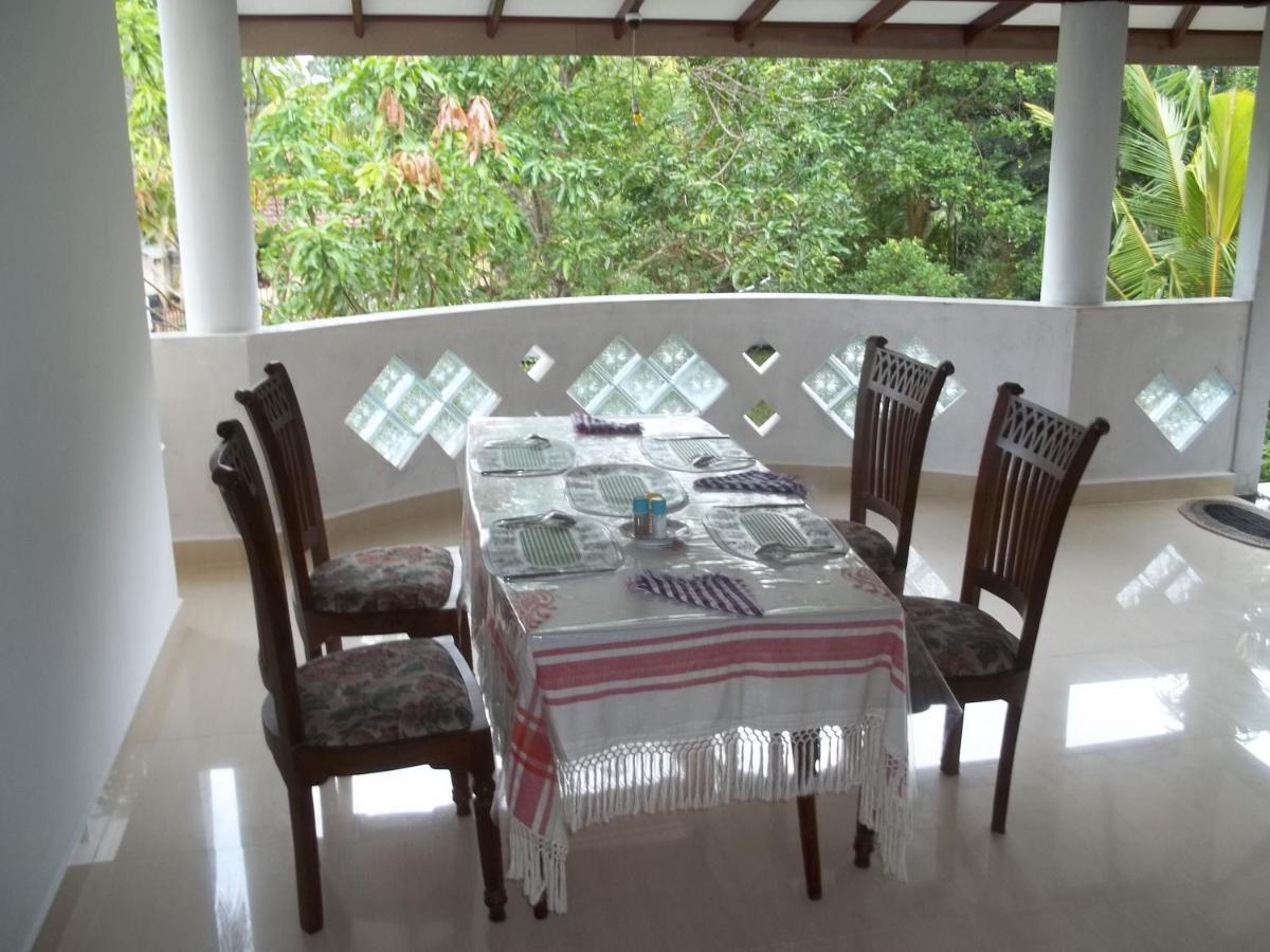 Anura Home Stay 칼루타라 외부 사진