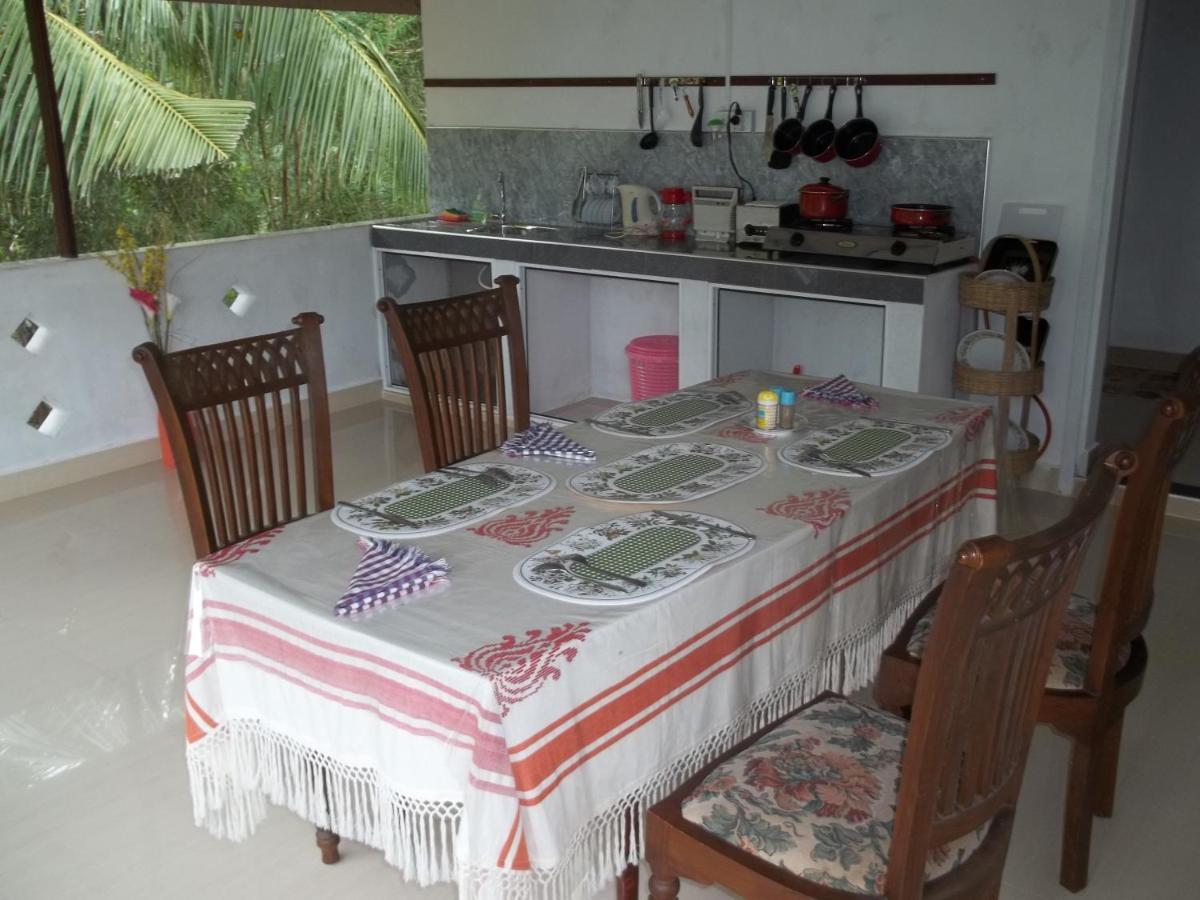 Anura Home Stay 칼루타라 외부 사진