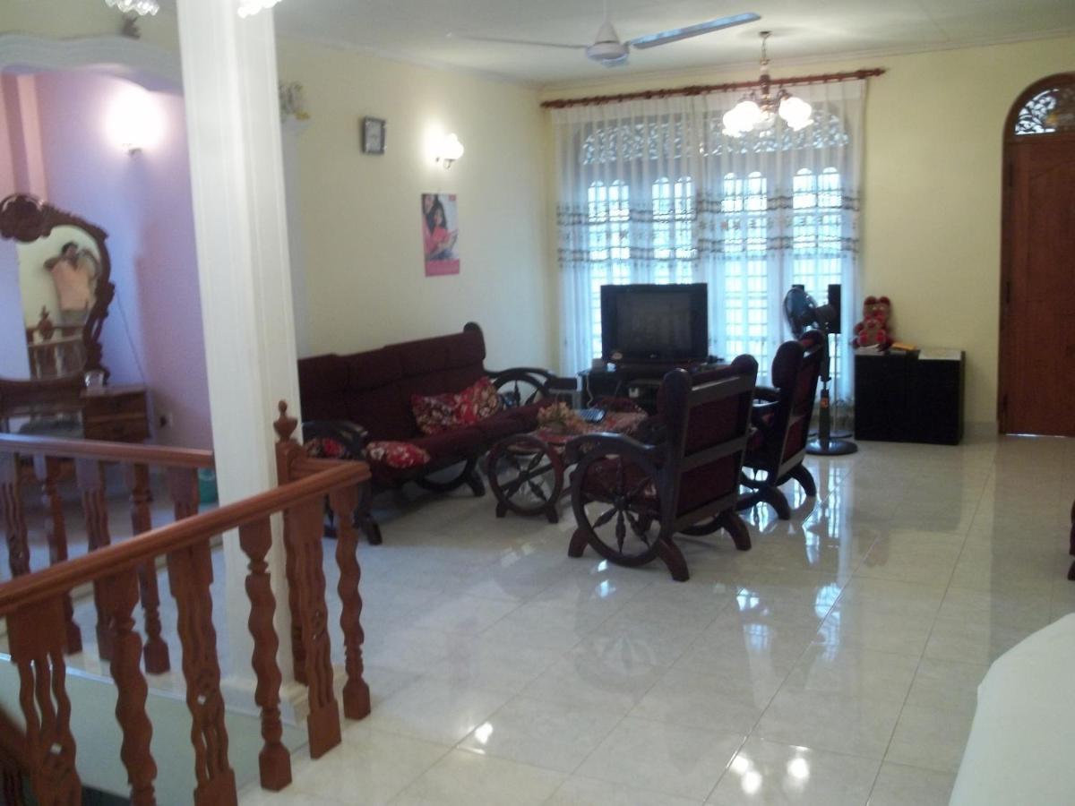Anura Home Stay 칼루타라 외부 사진