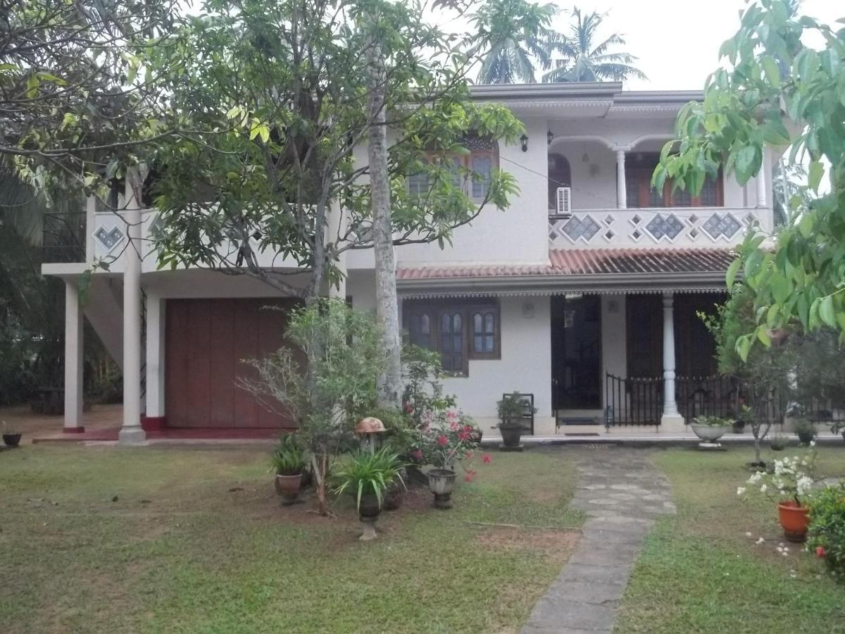 Anura Home Stay 칼루타라 외부 사진