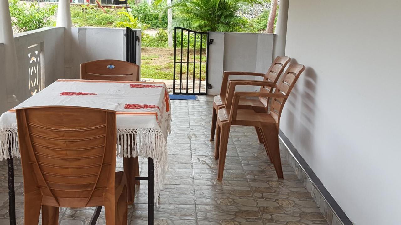 Anura Home Stay 칼루타라 외부 사진