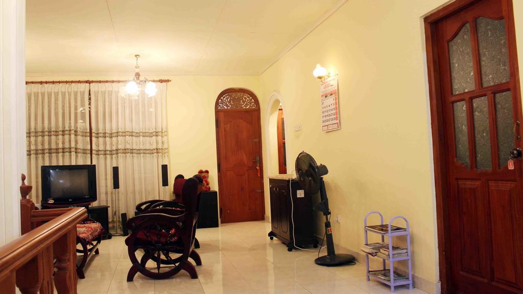 Anura Home Stay 칼루타라 외부 사진