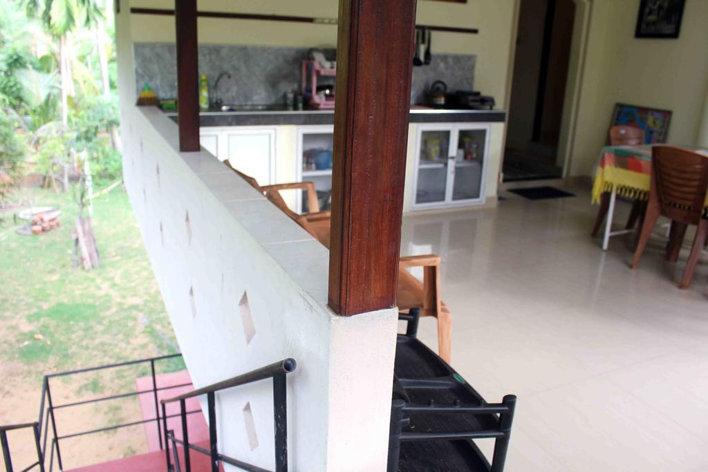 Anura Home Stay 칼루타라 외부 사진
