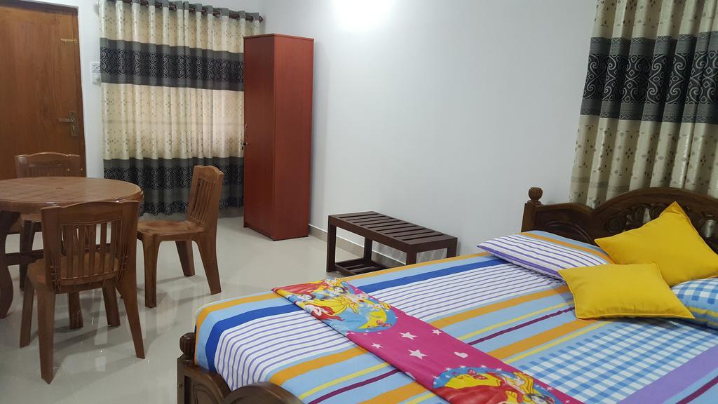 Anura Home Stay 칼루타라 외부 사진