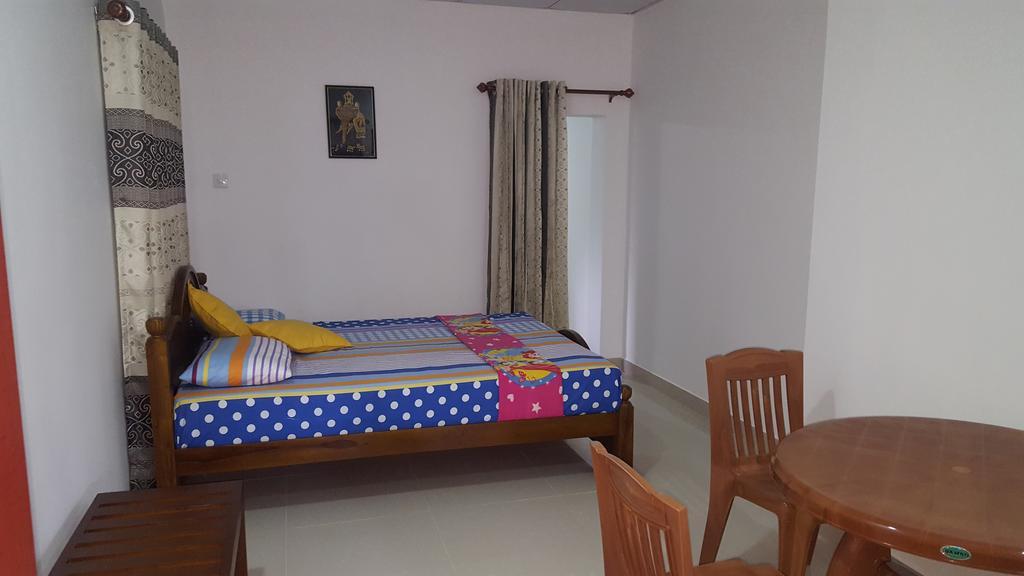 Anura Home Stay 칼루타라 외부 사진