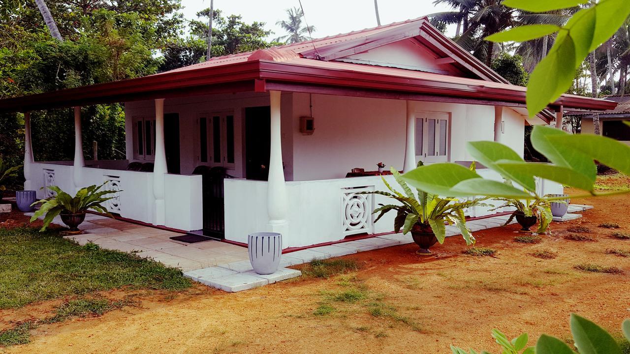 Anura Home Stay 칼루타라 외부 사진
