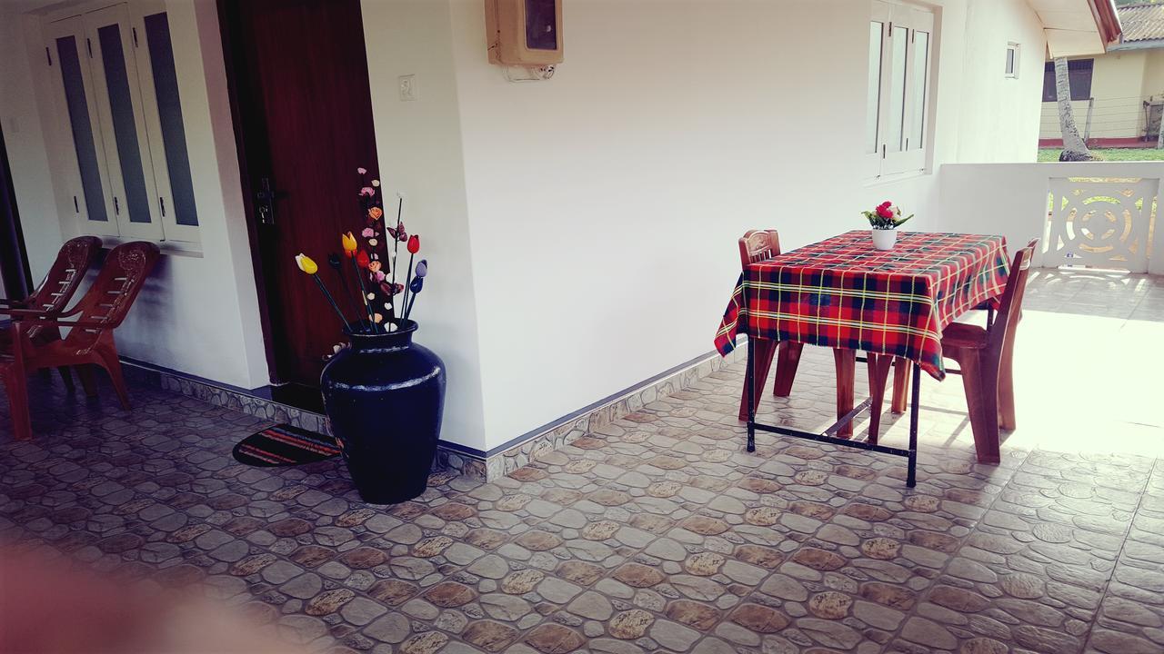 Anura Home Stay 칼루타라 외부 사진